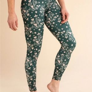 Beyond Yoga Green Printed Leggings